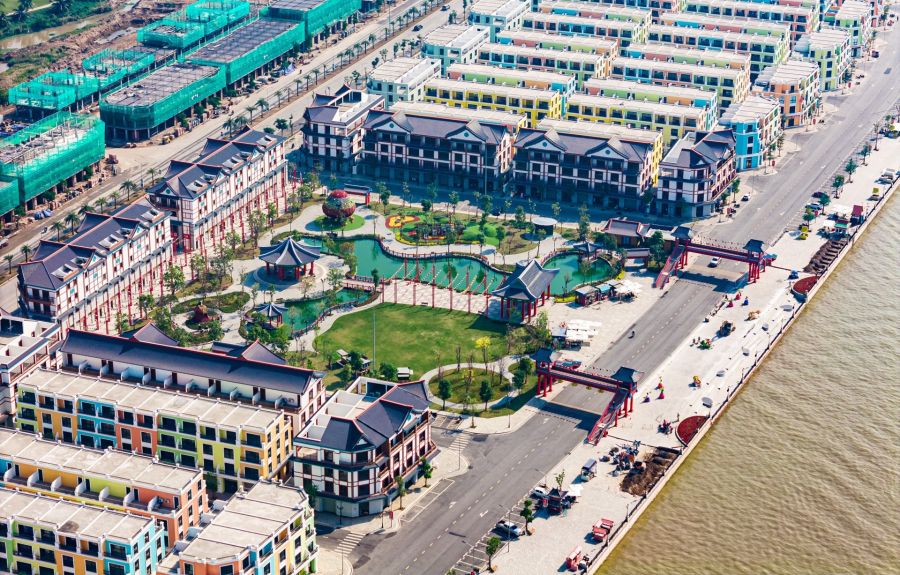 Vinhomes Royal Island