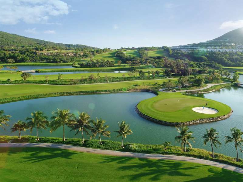 Vinhomes Royal Island